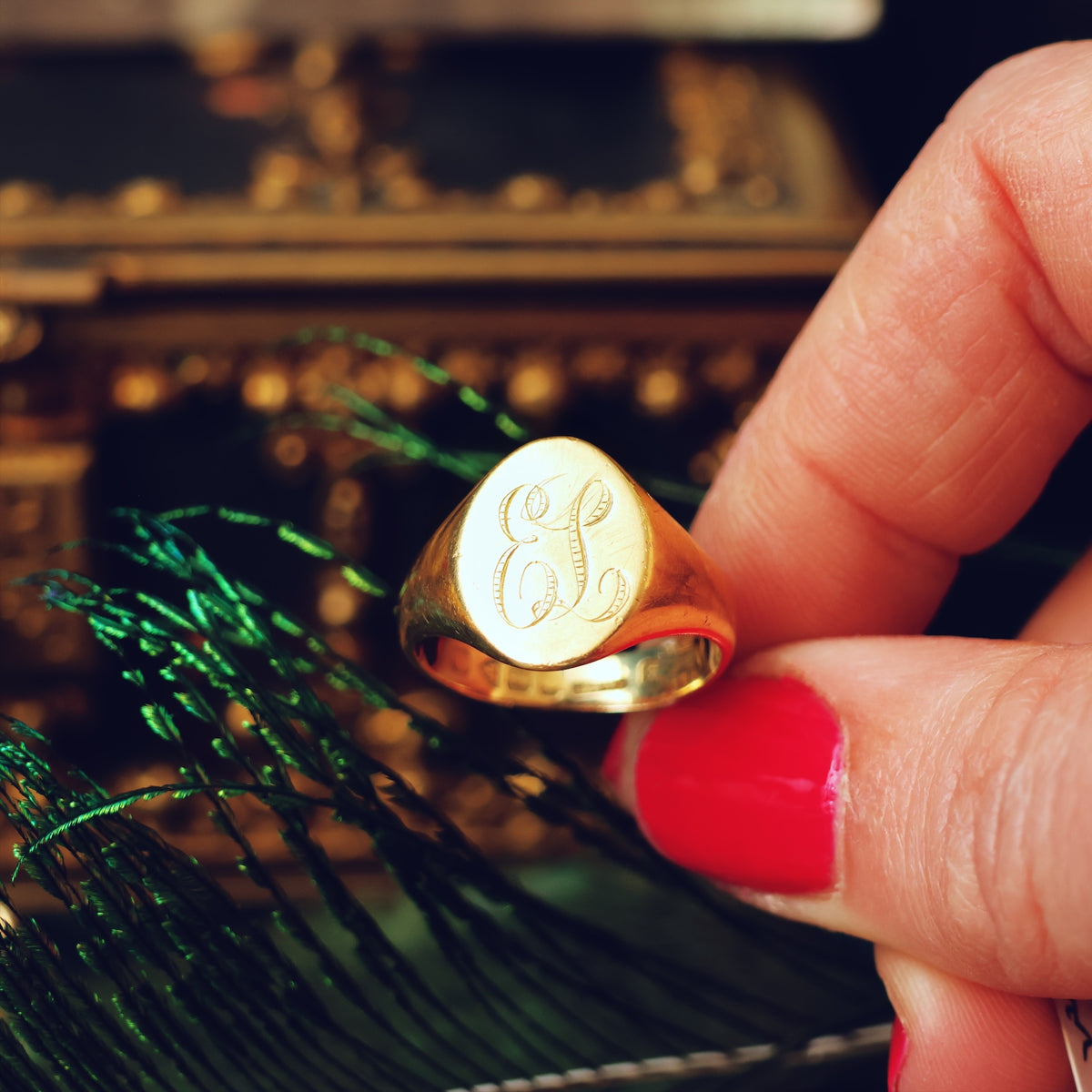 Antique 18ct Gold Hand Engraved 'EL' Signet Ring