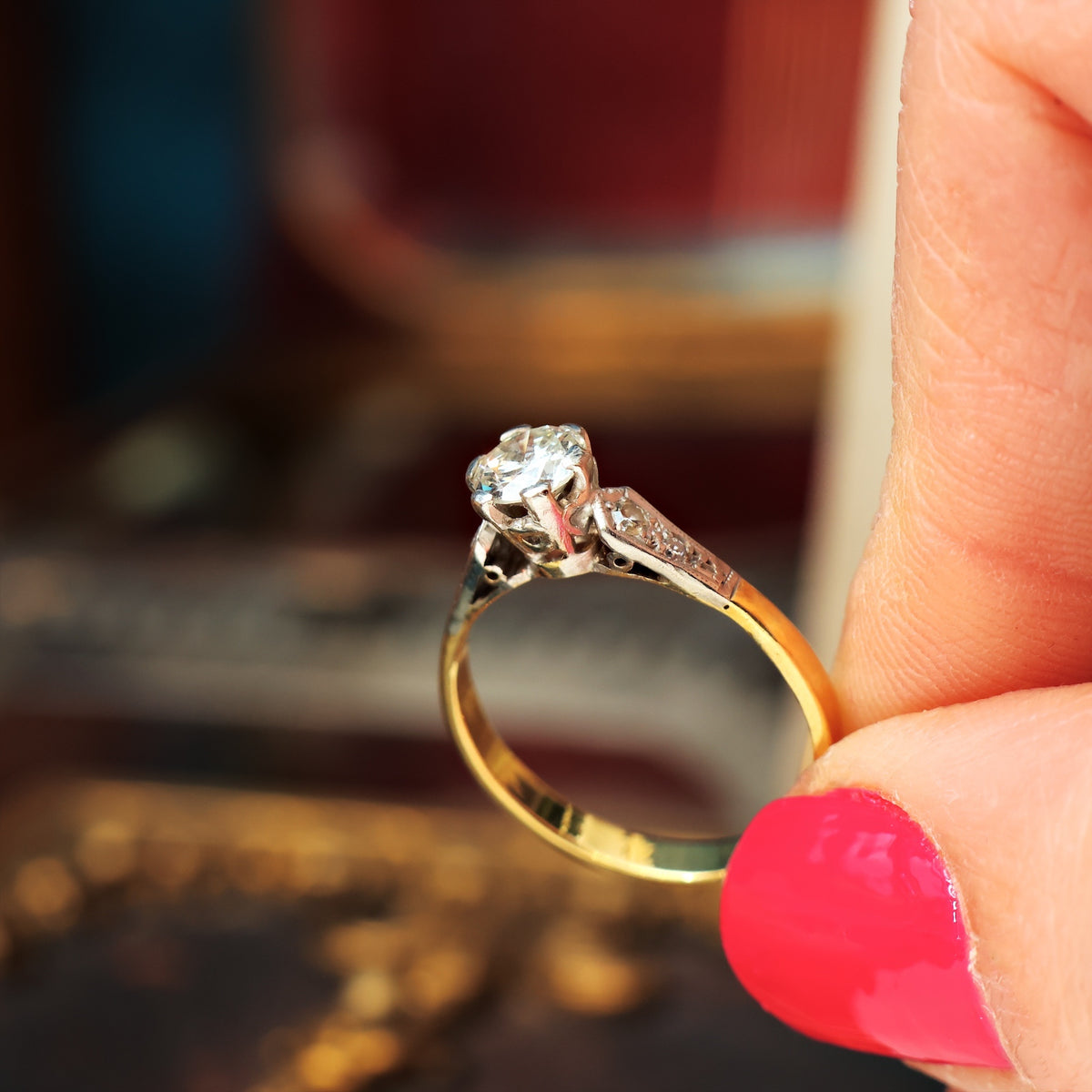 Classic Vintage Brilliant-Cut Diamond Engagement Ring