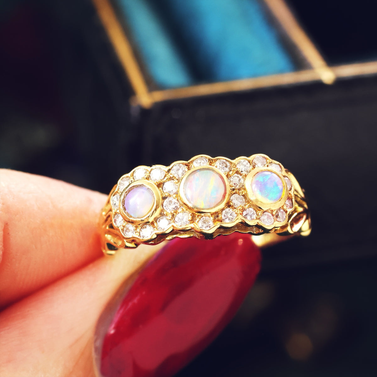 Vintage 1980's Crystal Opal & Diamond Flowerette Ring