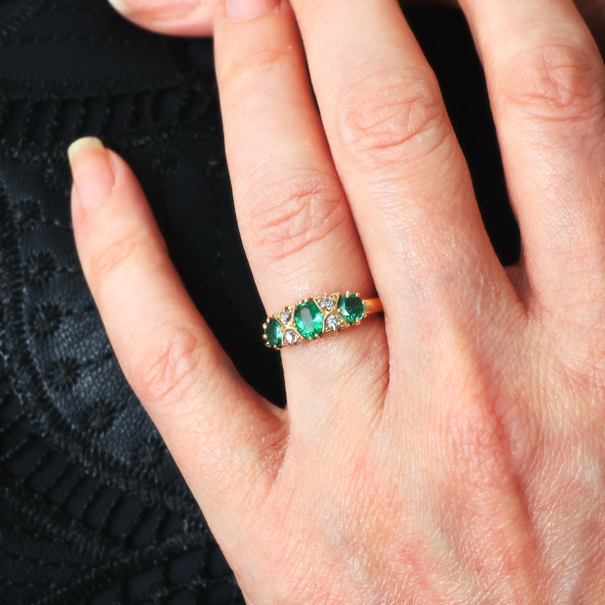 Antique Victorian Emerald & Diamond Ring