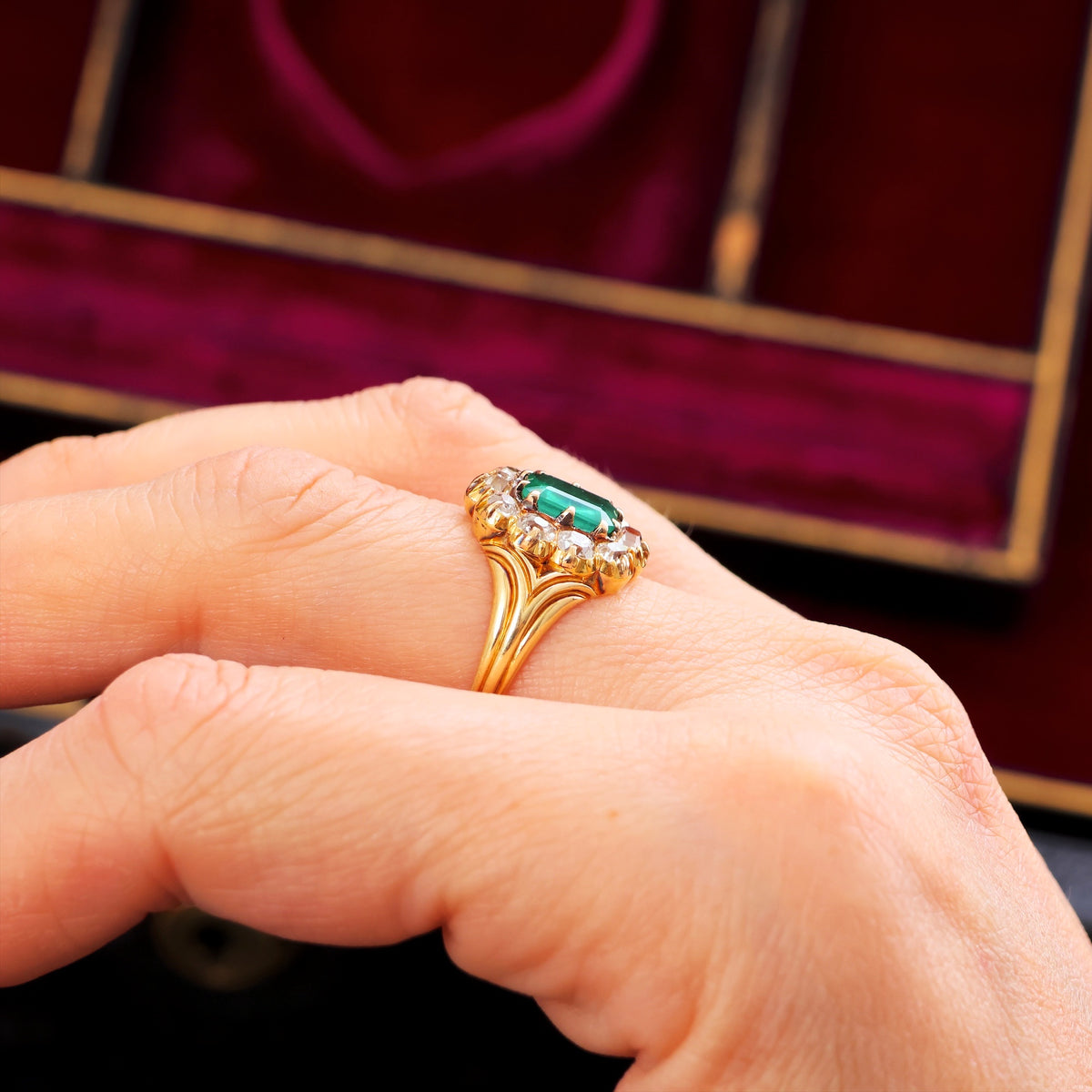 Antique Early Victorian Emerald & Diamond Cluster Ring