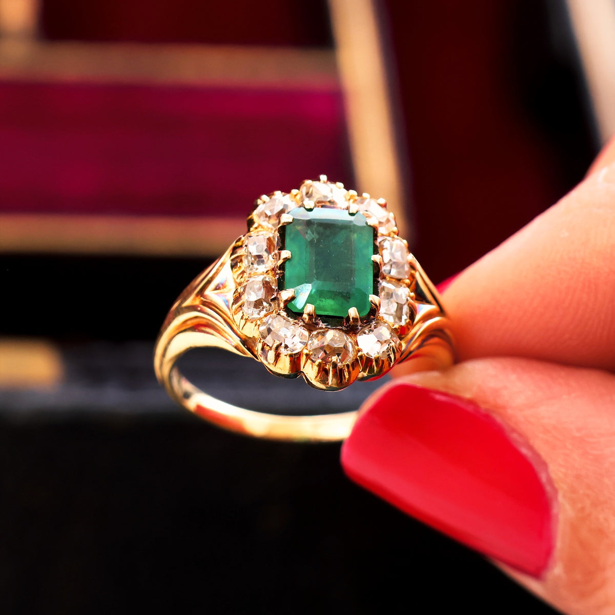 Antique Early Victorian Emerald & Diamond Cluster Ring