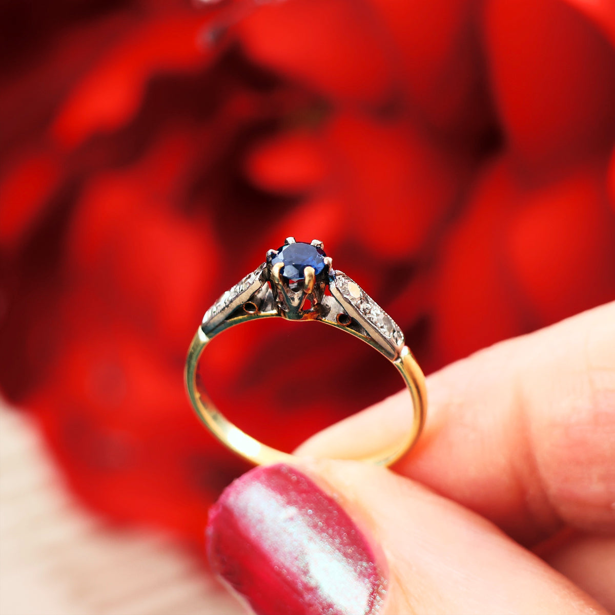 Pretty Vintage Sapphire & Diamond Engagement Ring