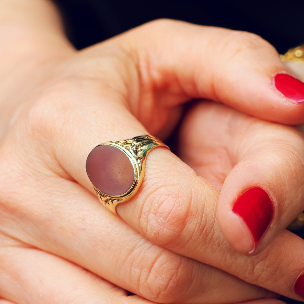 Vintage 8ct Gold Russet Carnelian Signet Ring