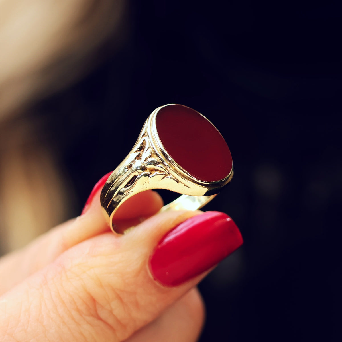 Vintage 8ct Gold Russet Carnelian Signet Ring