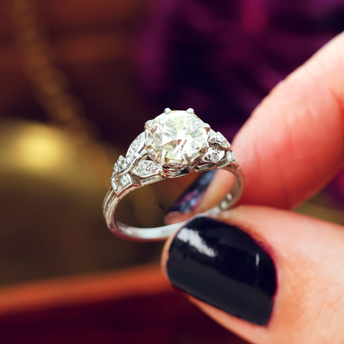 Sublime Vintage 1950's Platinum & Diamond Engagement Ring