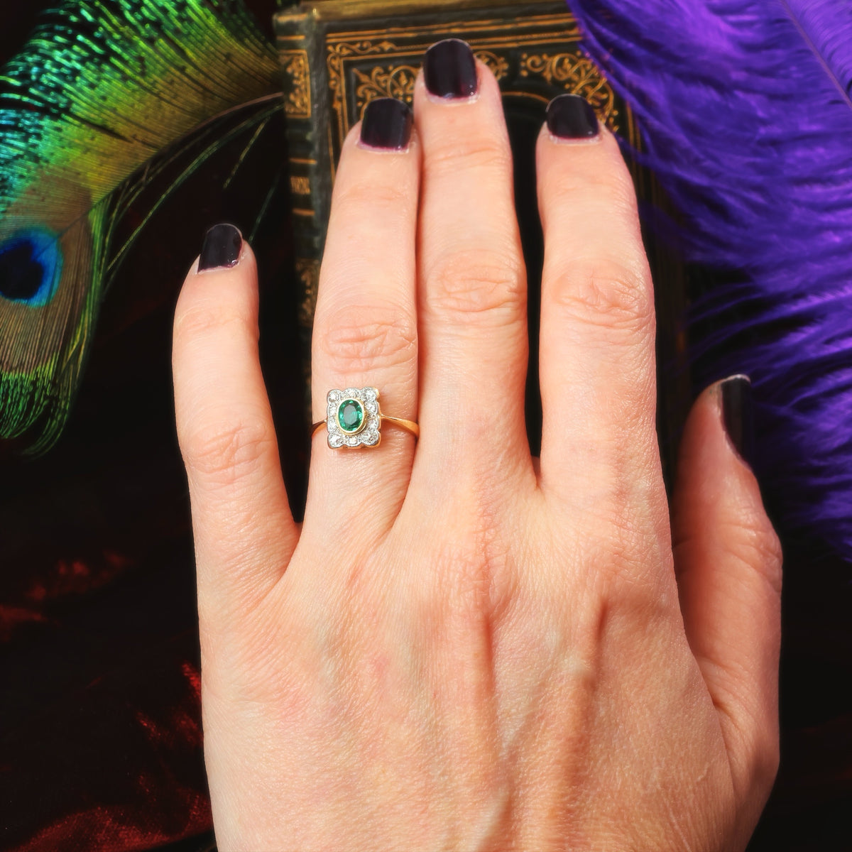 Vivacious Vintage Emerald & Diamond Cluster Ring