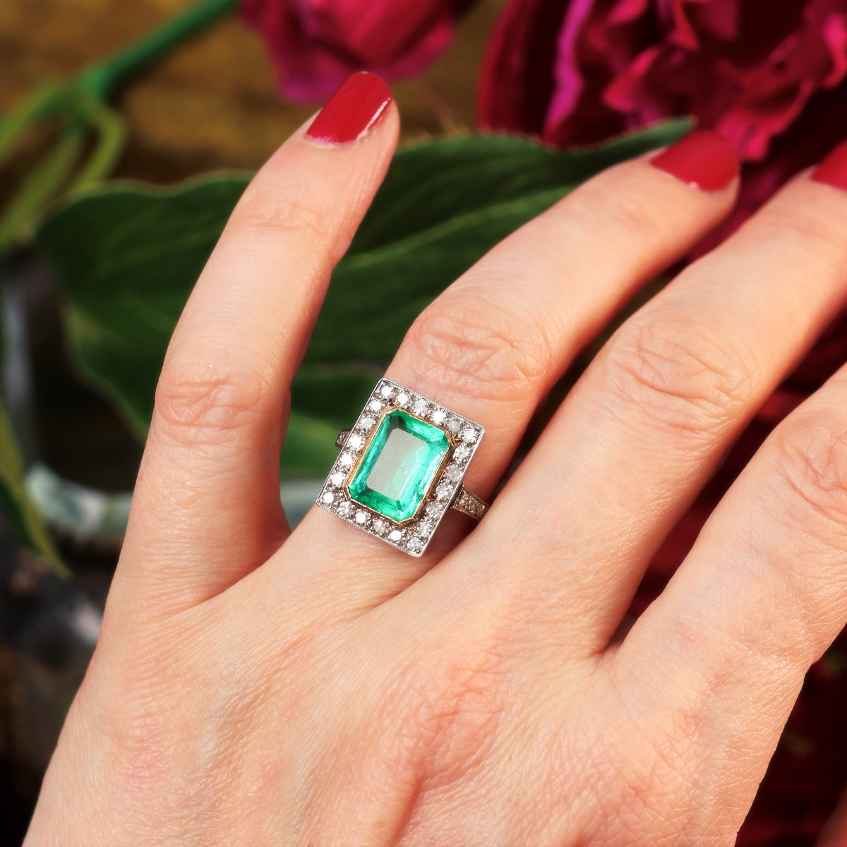 Majestic Vintage 3 Carat Columbian Emerald & Diamond Ring