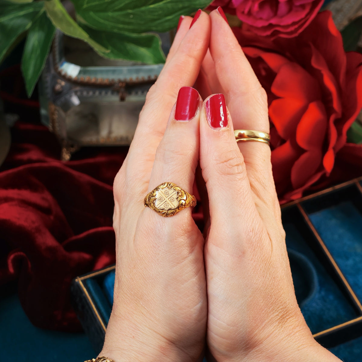 Antique 15ct Gold Tudor Rose Crest Signet Ring