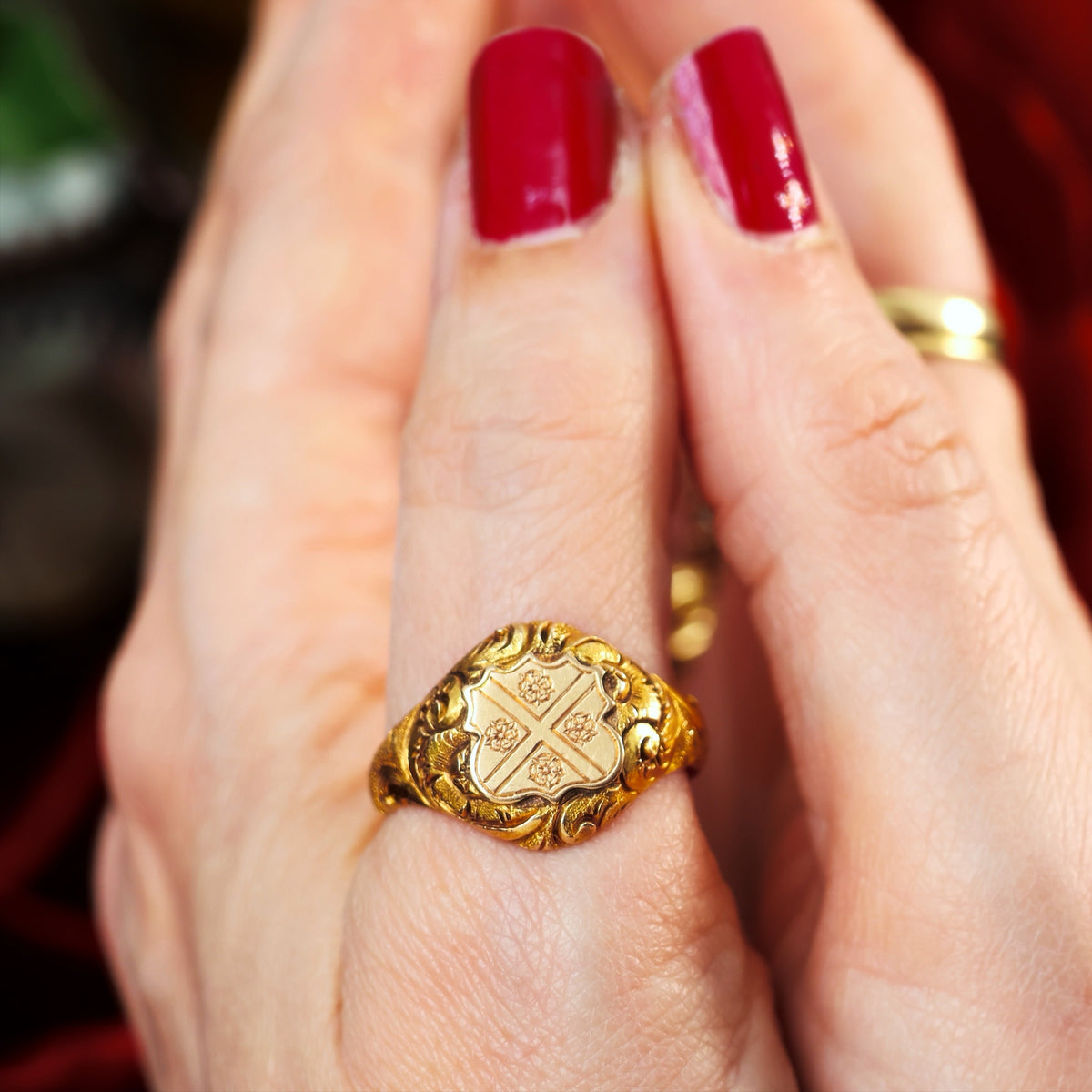 Antique 15ct Gold Tudor Rose Crest Signet Ring