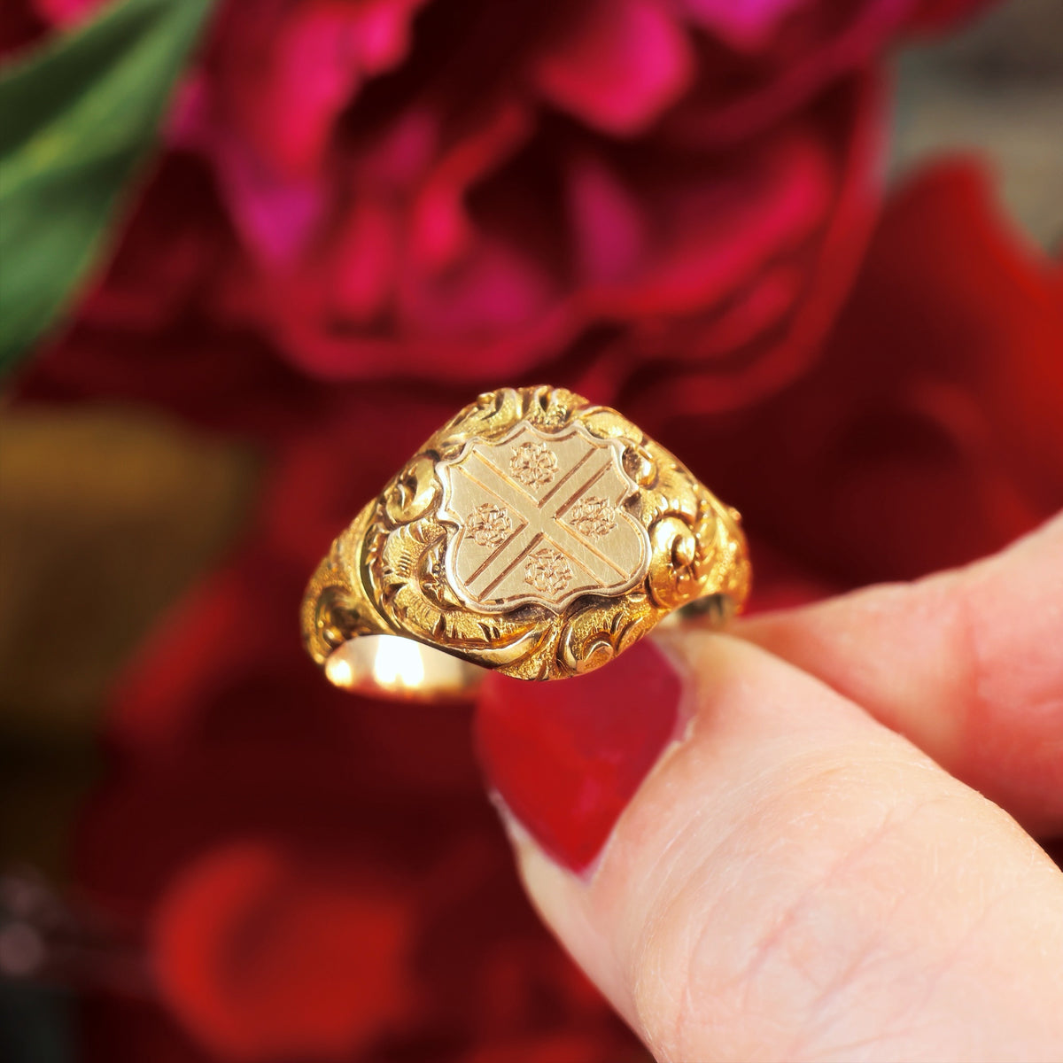 Antique 15ct Gold Tudor Rose Crest Signet Ring