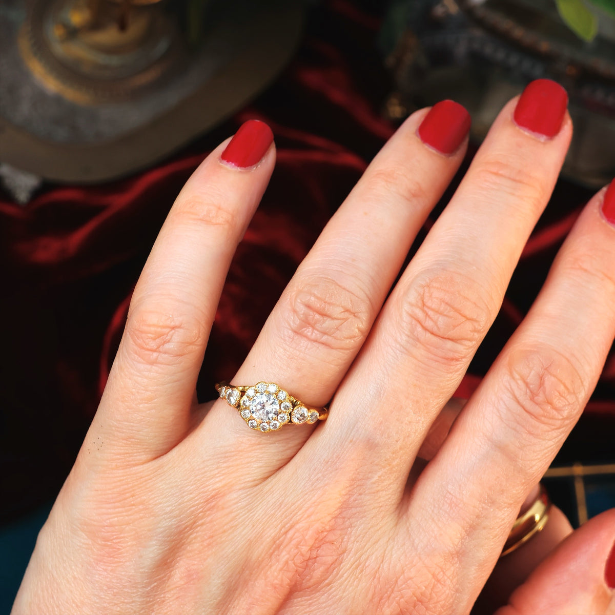 Romantic Victorian Style Diamond Daisy Engagement Ring