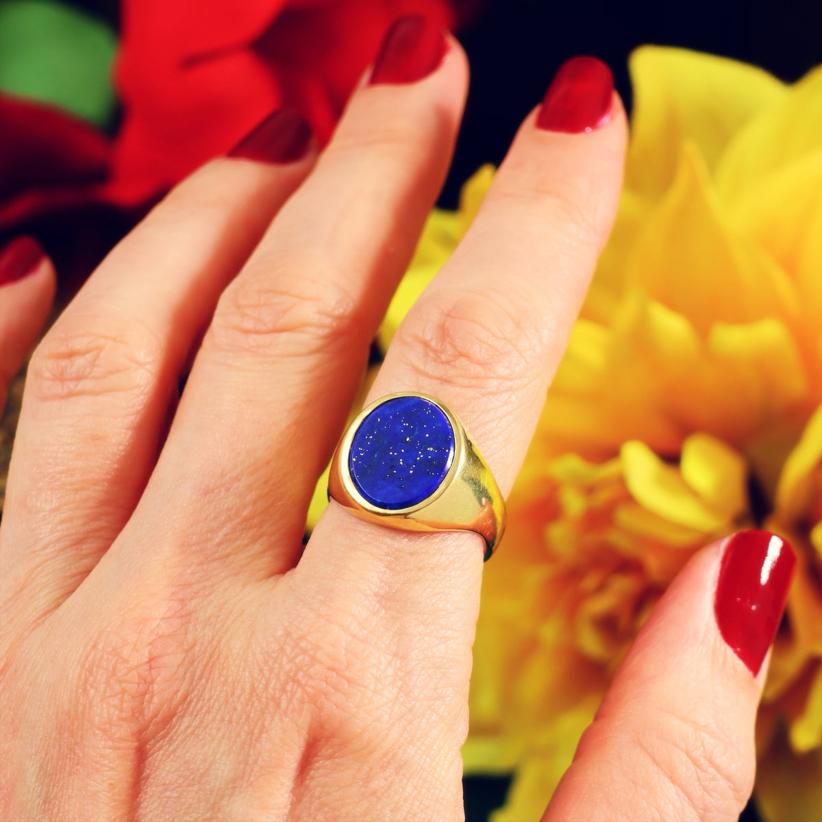 Classic Vintage 18ct Gold Lapis Lazuli Signet Ring