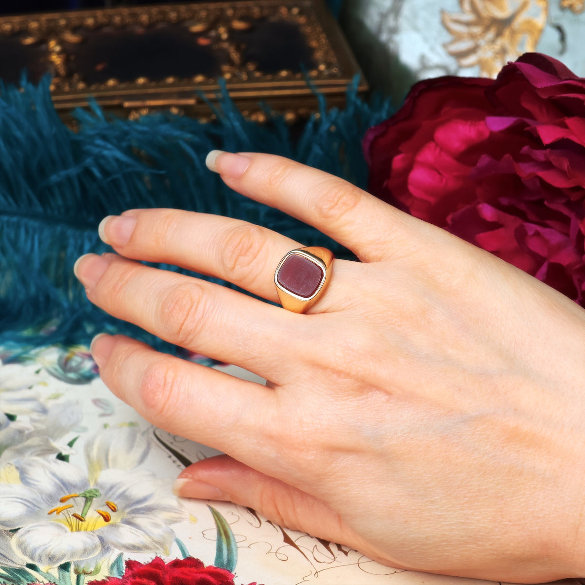 Vintage 9ct Gold Carnelian Signet Ring