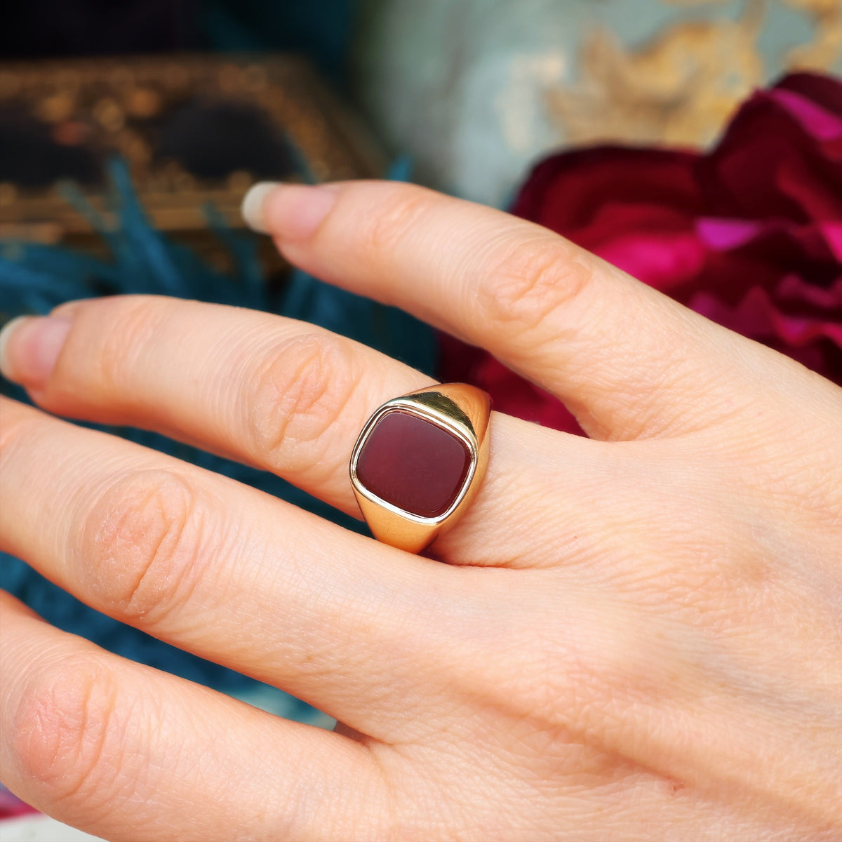 Vintage 9ct Gold Carnelian Signet Ring