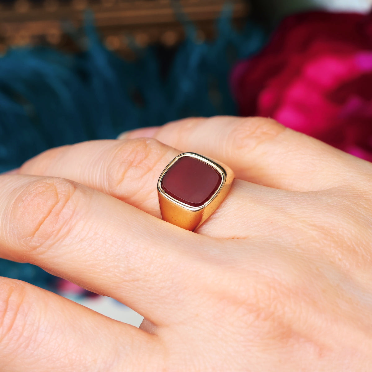 Vintage 9ct Gold Carnelian Signet Ring