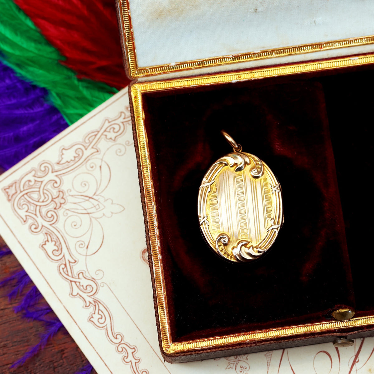 An Antique Edwardian Era Gold Locket