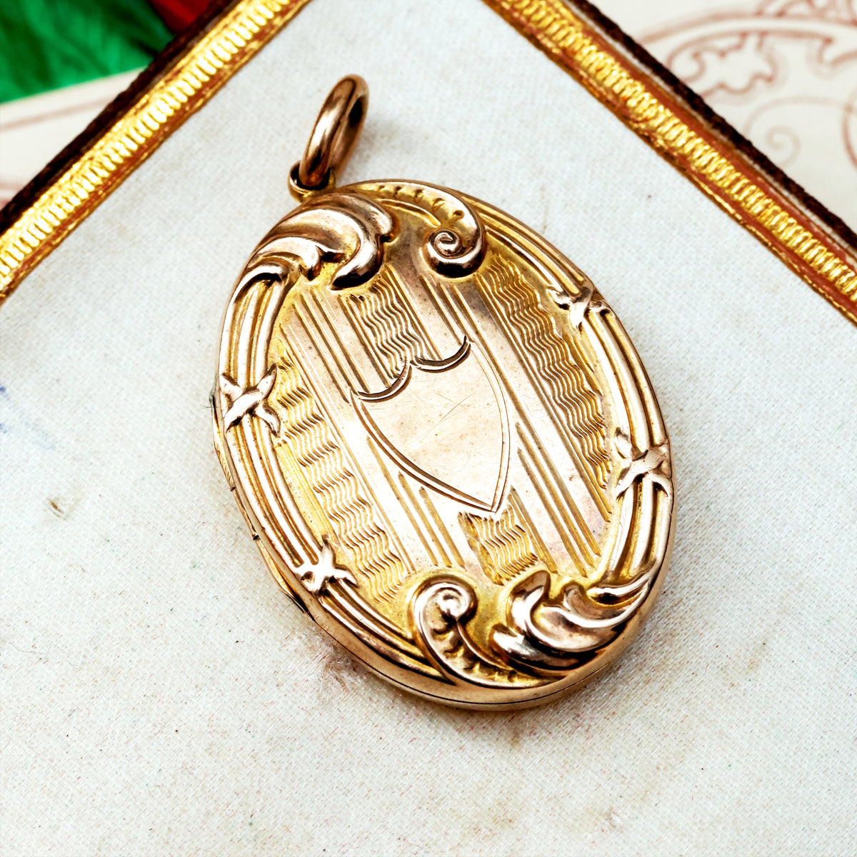 An Antique Edwardian Era Gold Locket