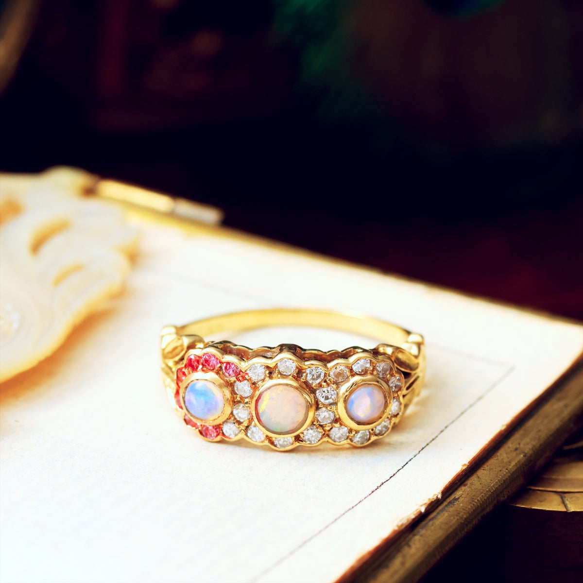 Vintage 1980's Crystal Opal & Diamond Flowerette Ring