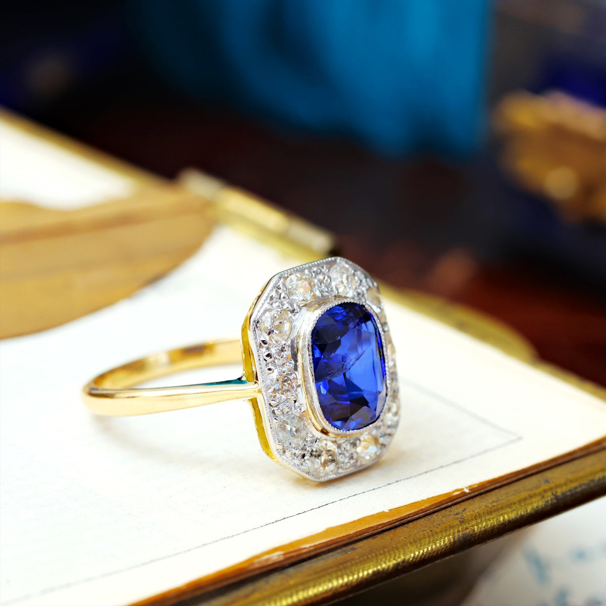 Vintage Art Deco Sapphire & Diamond Cluster Ring