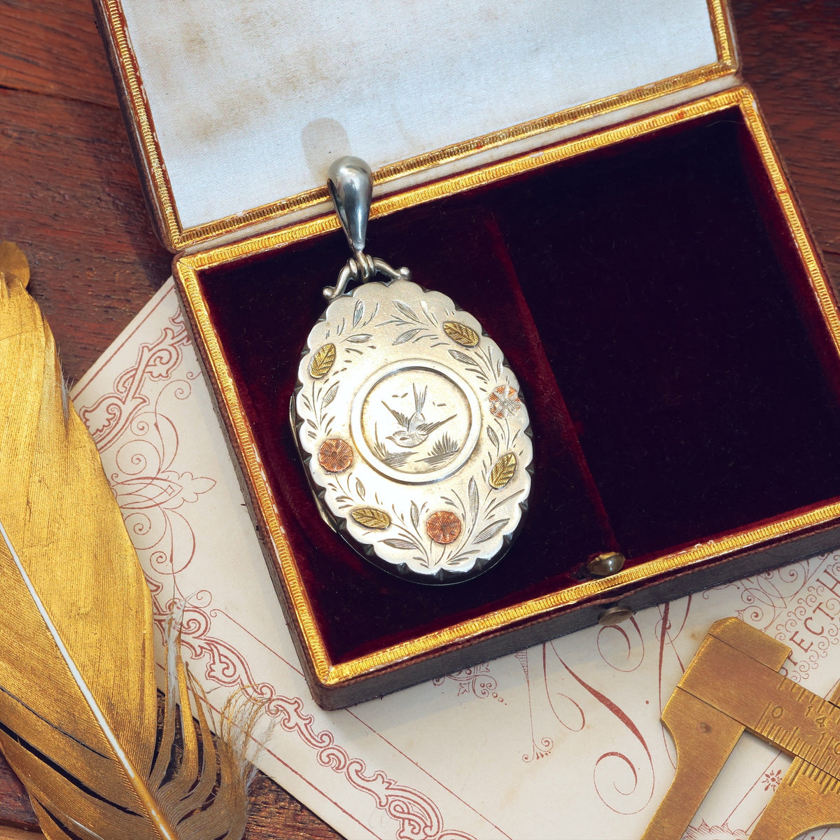 1880's Victorian Japanaiserie Locket