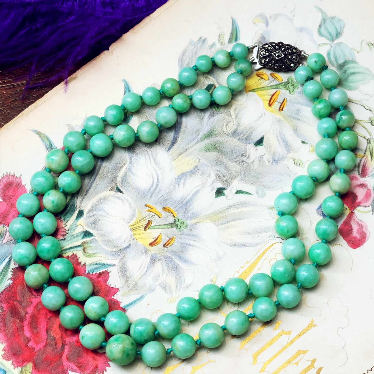 Classic Vintage Elegance Double Row Jade Bead Necklace