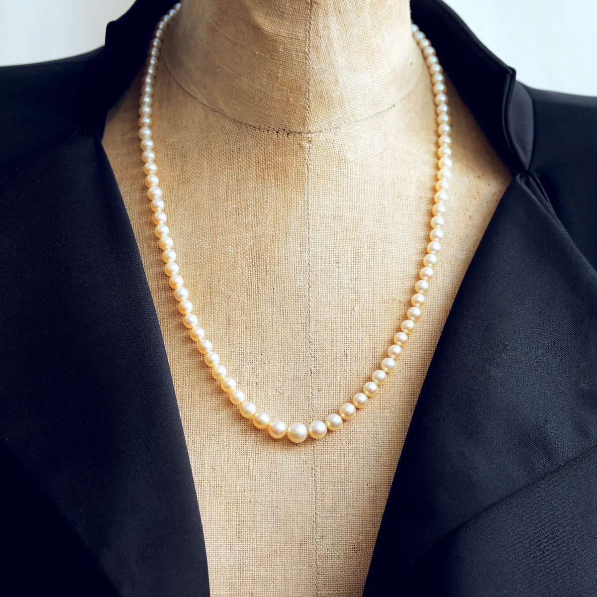 Sensational Quality Vintage Cultured Pearl Necklace