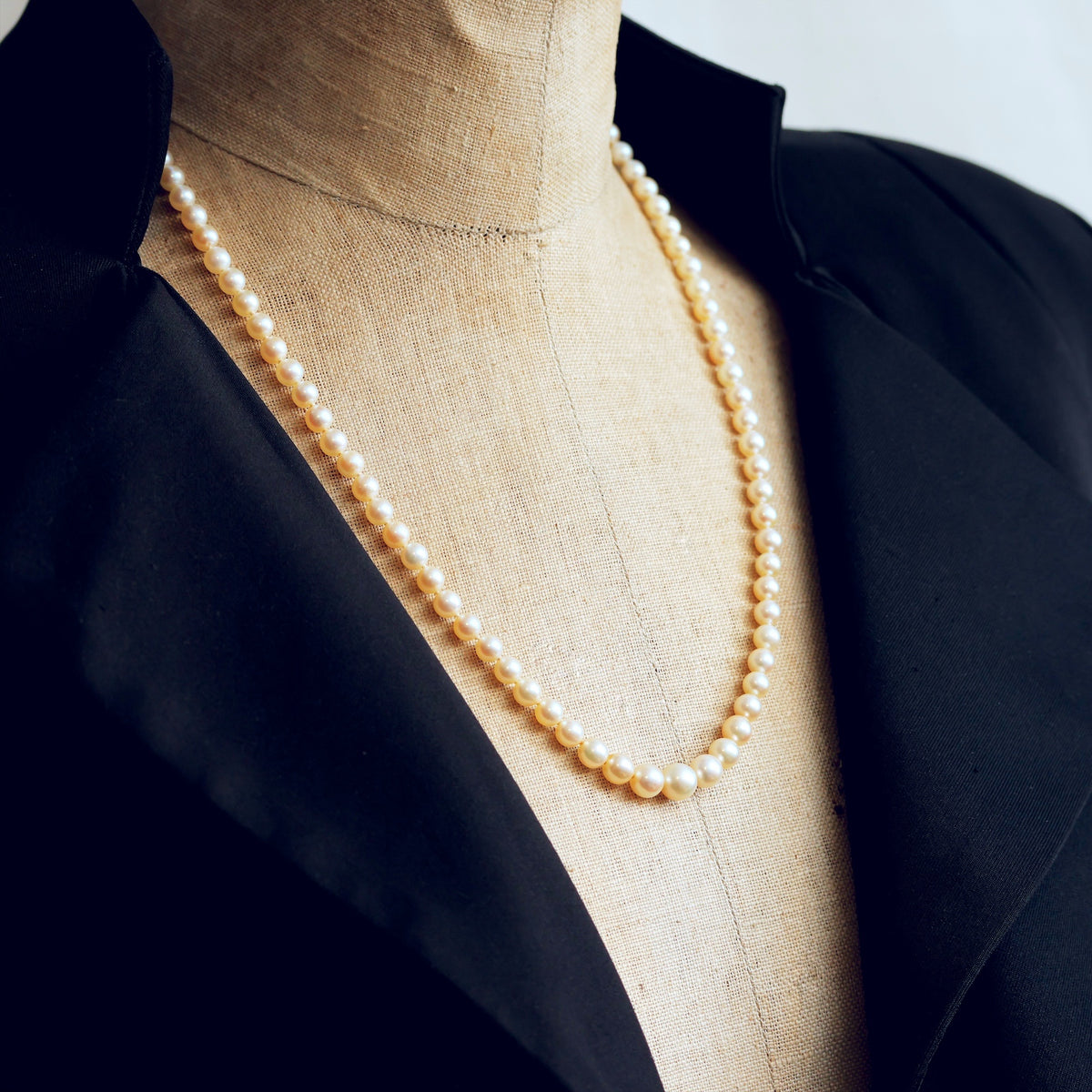 Sensational Quality Vintage Cultured Pearl Necklace