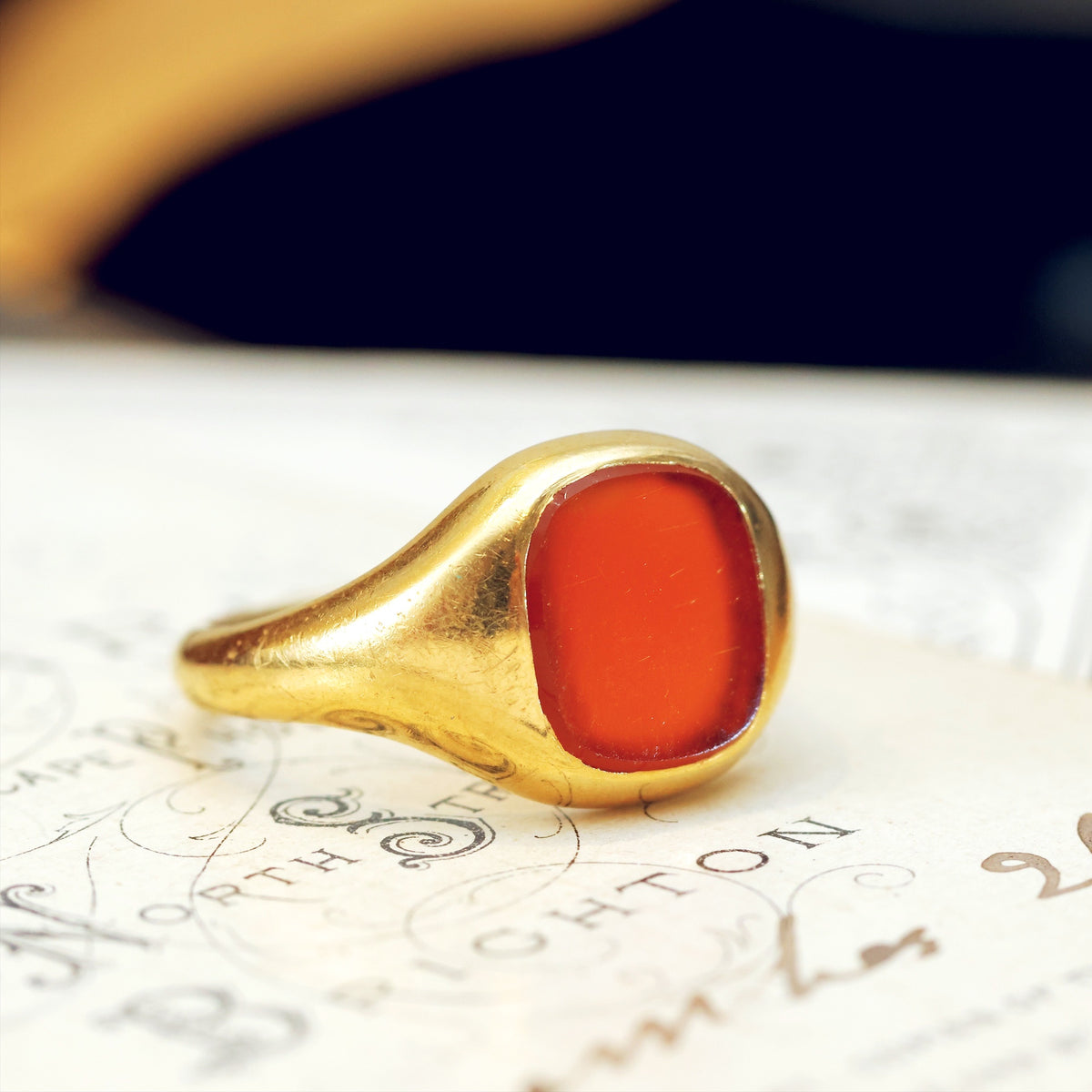 Vintage Date 1927 18ct Gold Carnelian Signet Ring