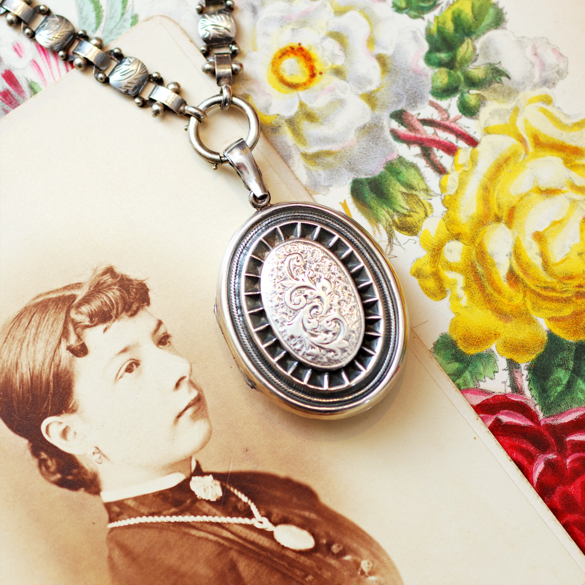 Aesthetic Period Victorian Silver Locket & Collarette