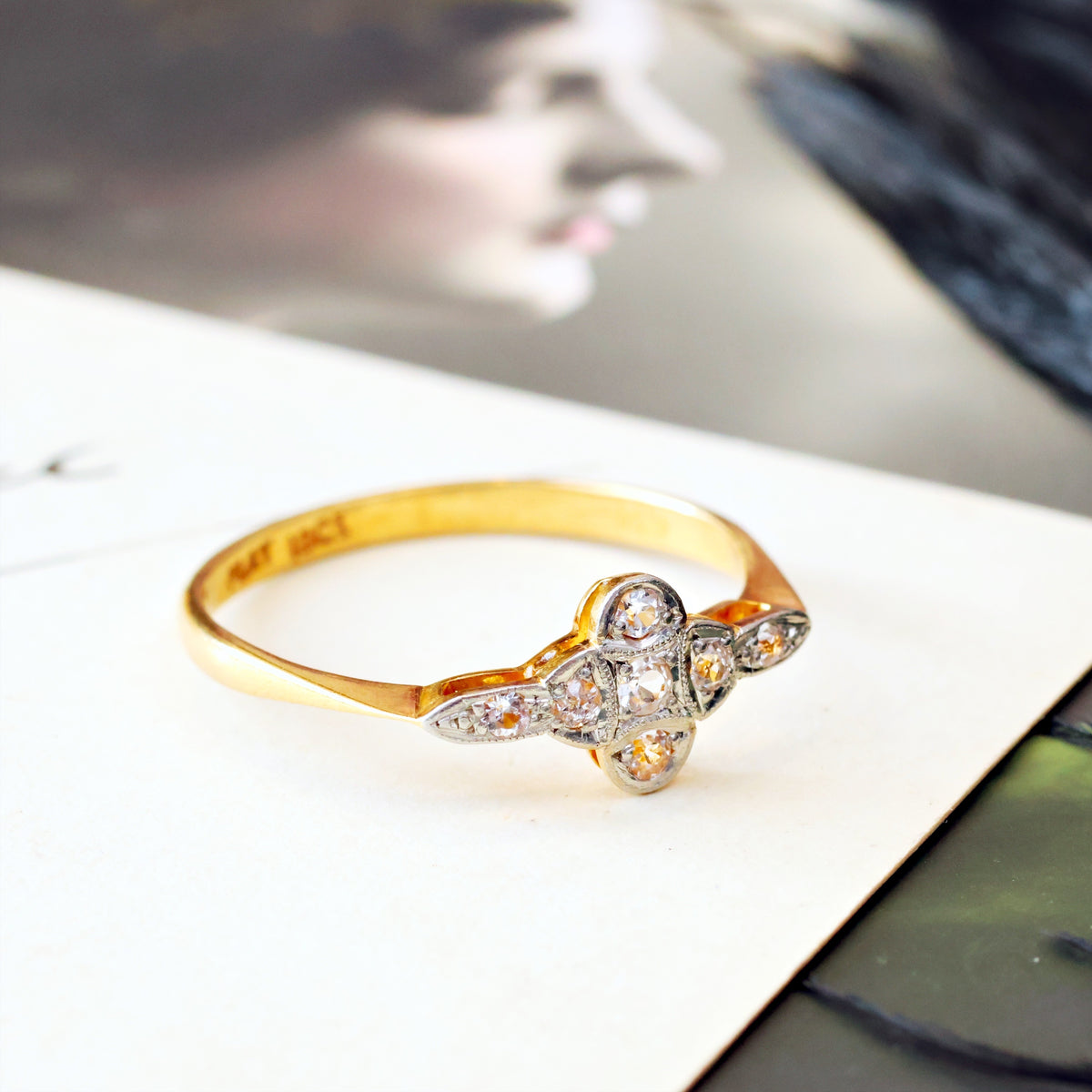 Pretty Vintage Diamond Daisy Cluster Ring