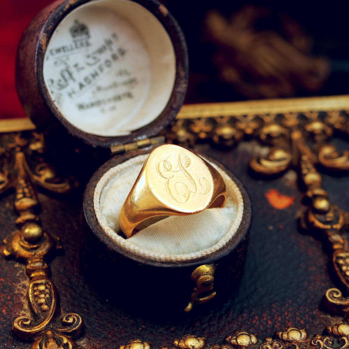 Antique 18ct Gold Hand Engraved 'EL' Signet Ring