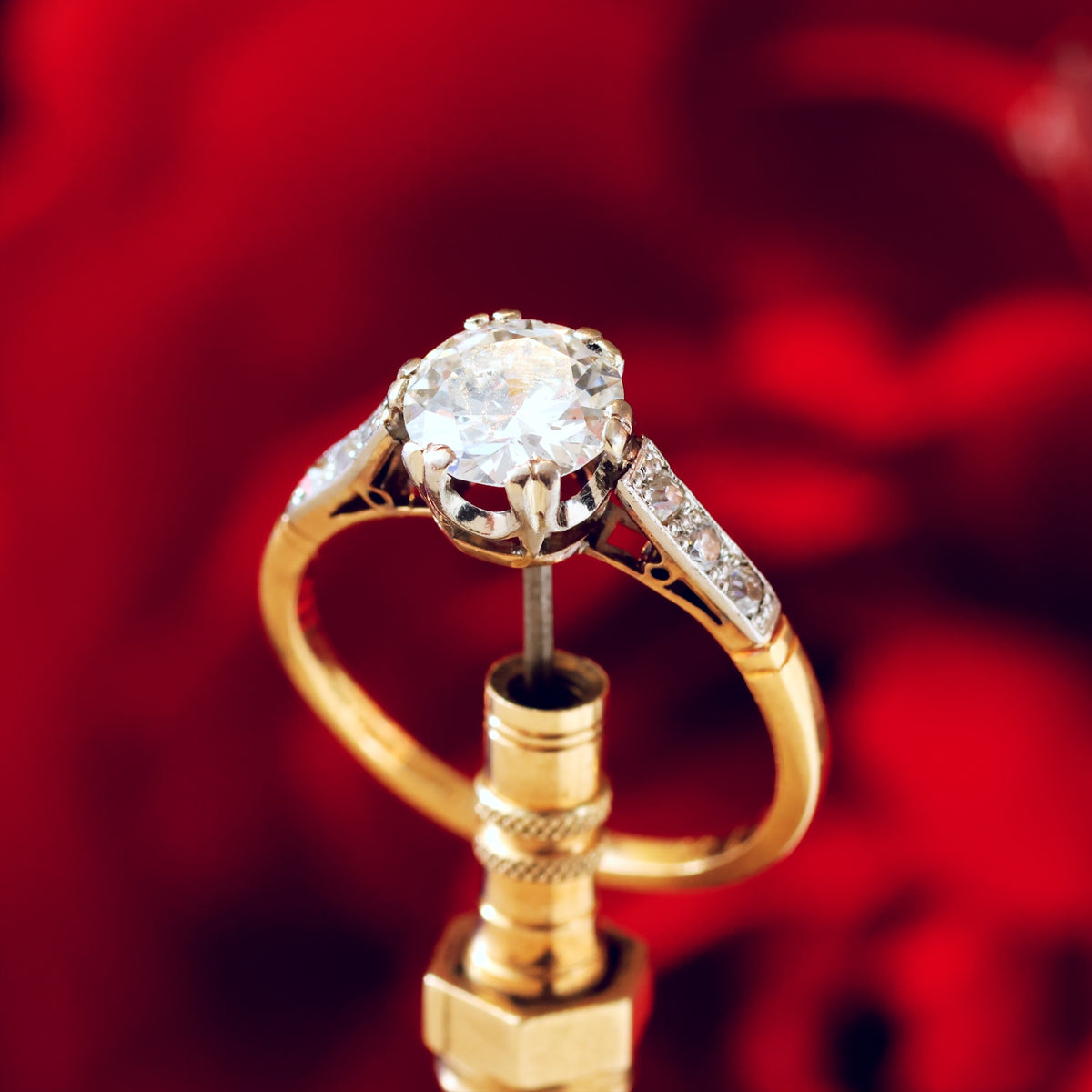 Date 1936 One Carat Vintage Diamond Engagement Ring