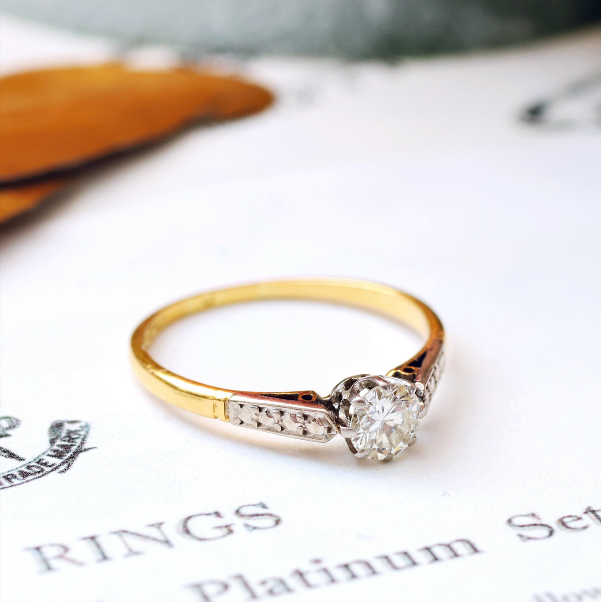 Glittery Vintage Brilliant-cut Diamond Engagement Ring