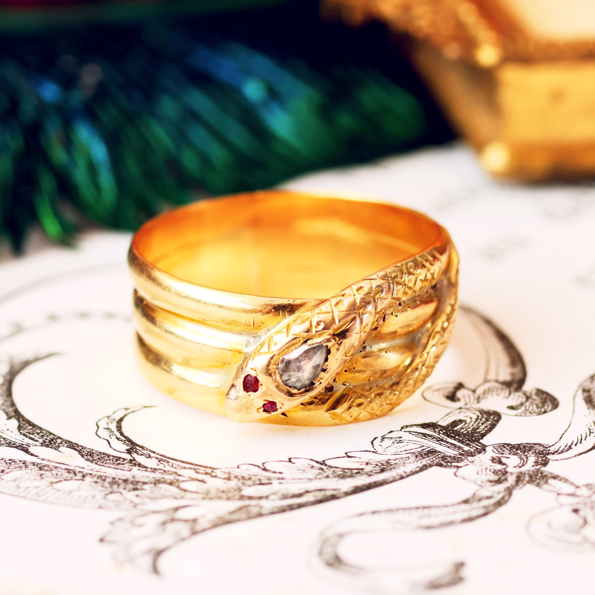 Beauteous Antique 18ct Gold Diamond Snake Ring