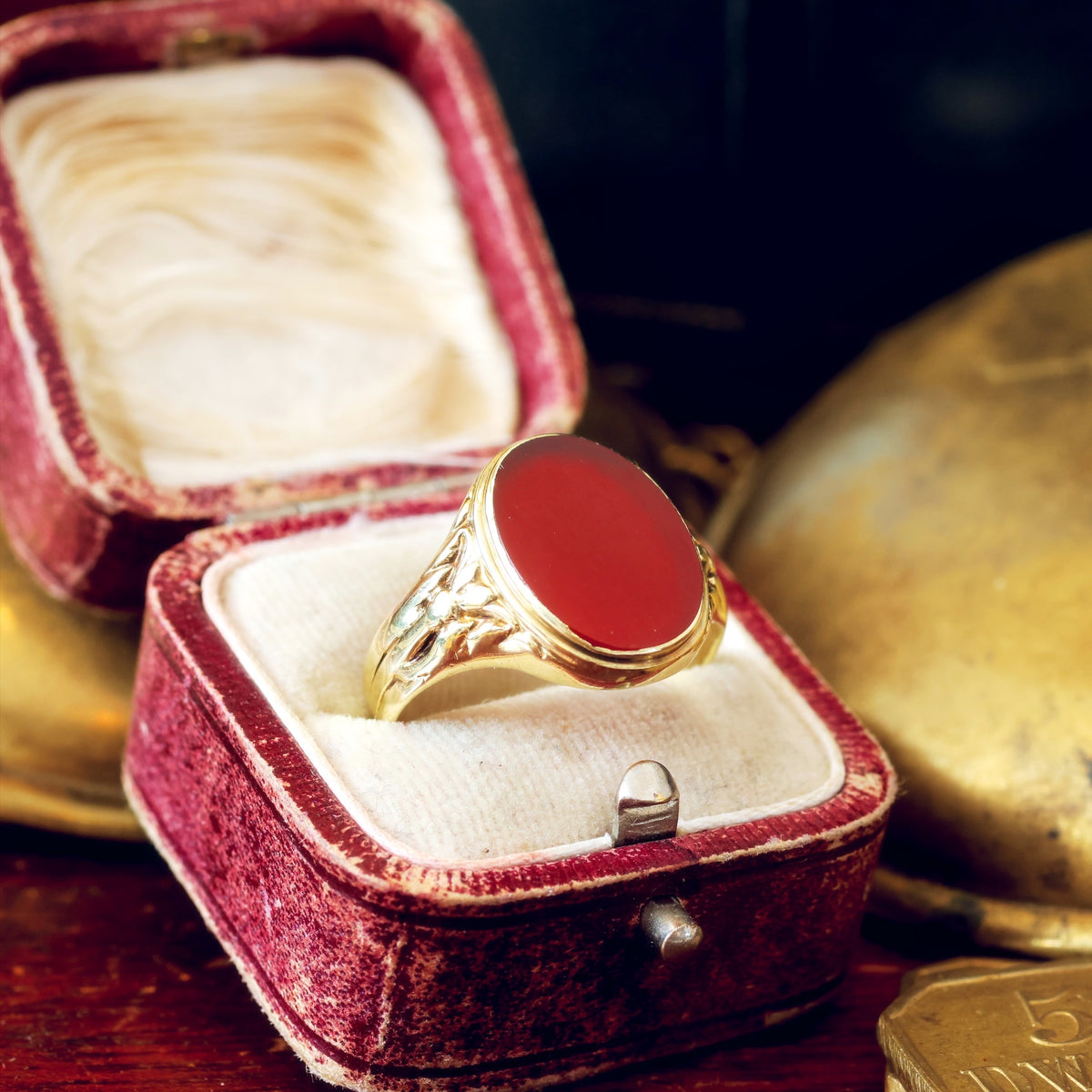 Vintage 8ct Gold Russet Carnelian Signet Ring