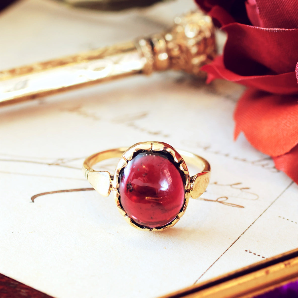 `Antique 14ct Gold Cabochon Garnet Ring