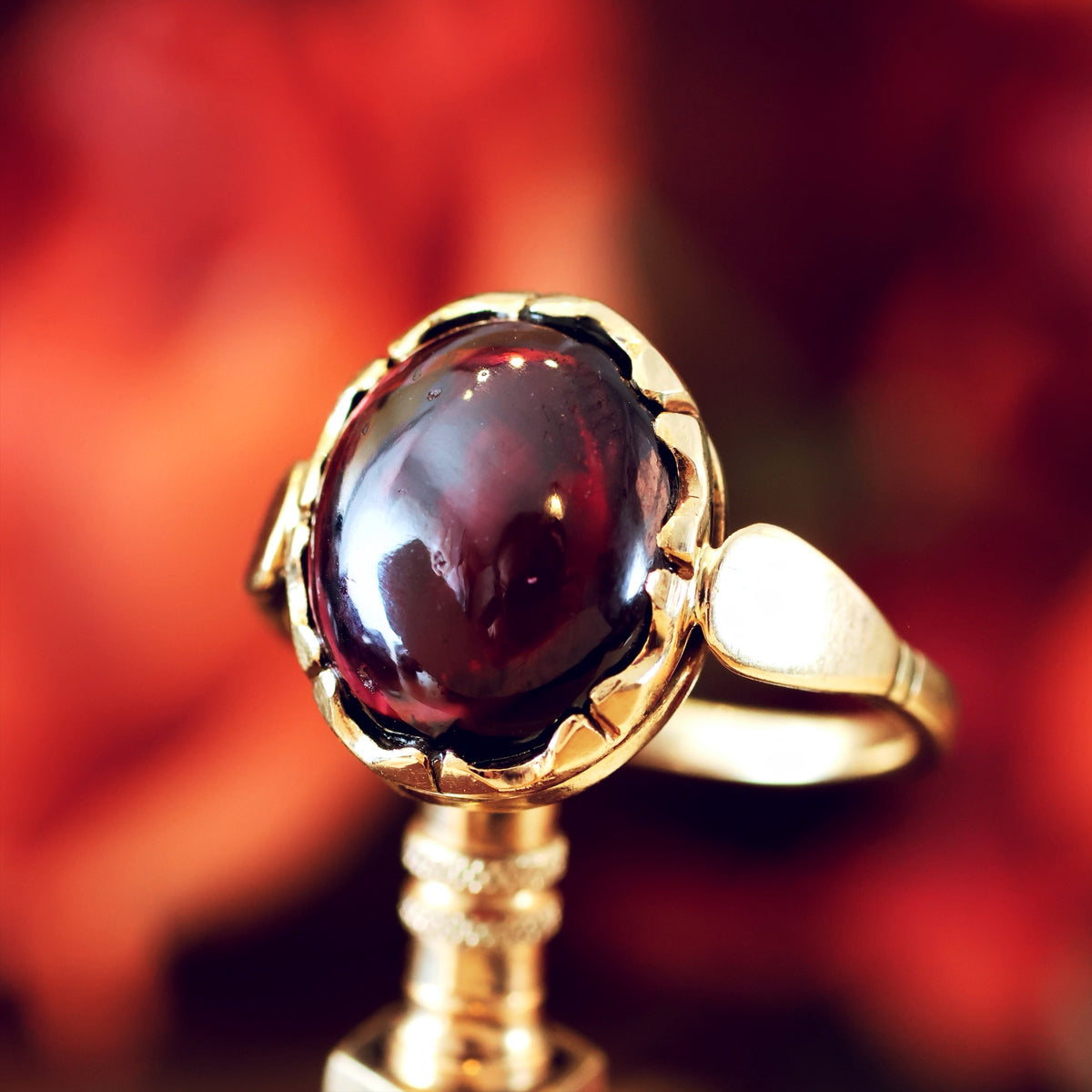 `Antique 14ct Gold Cabochon Garnet Ring