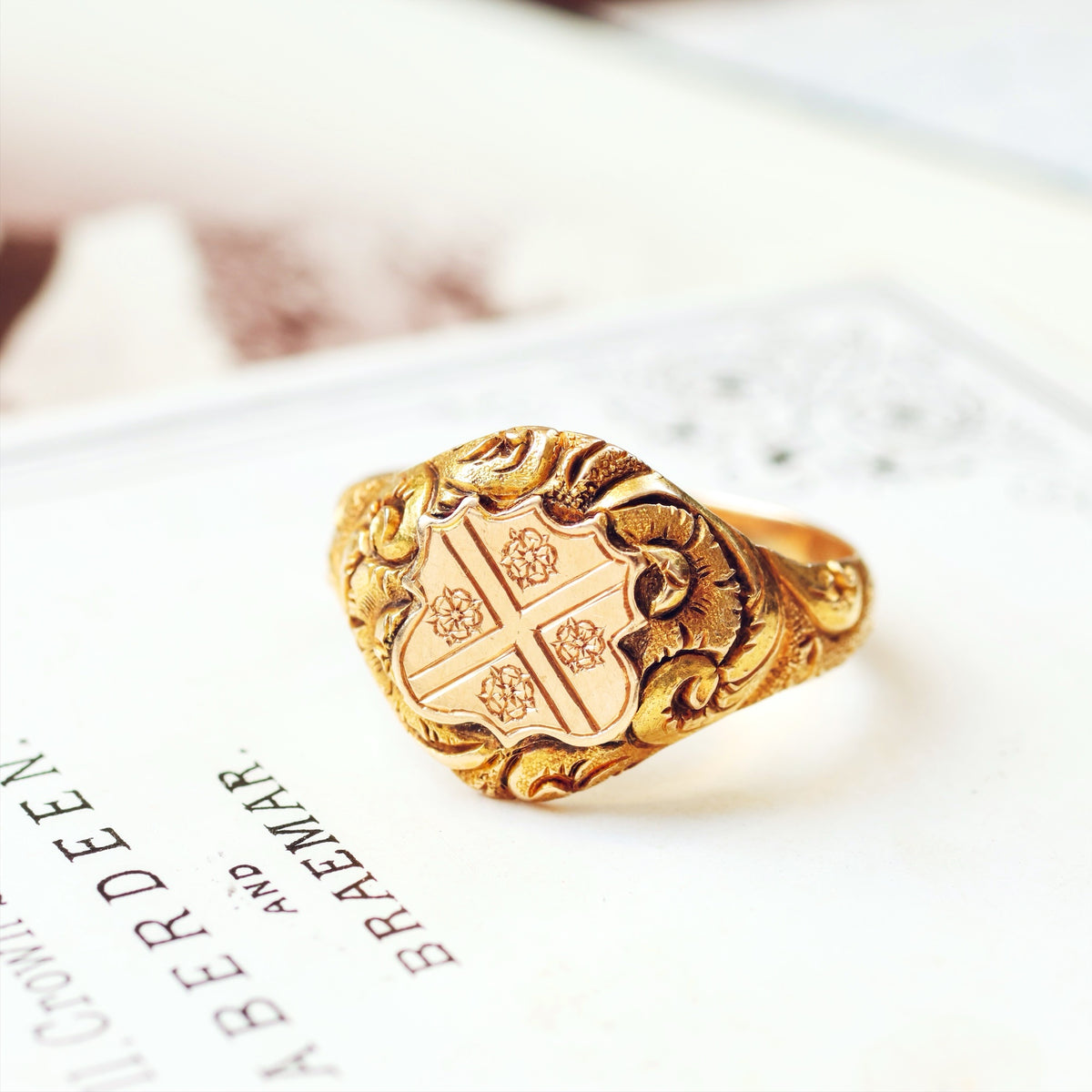 Antique 15ct Gold Tudor Rose Crest Signet Ring