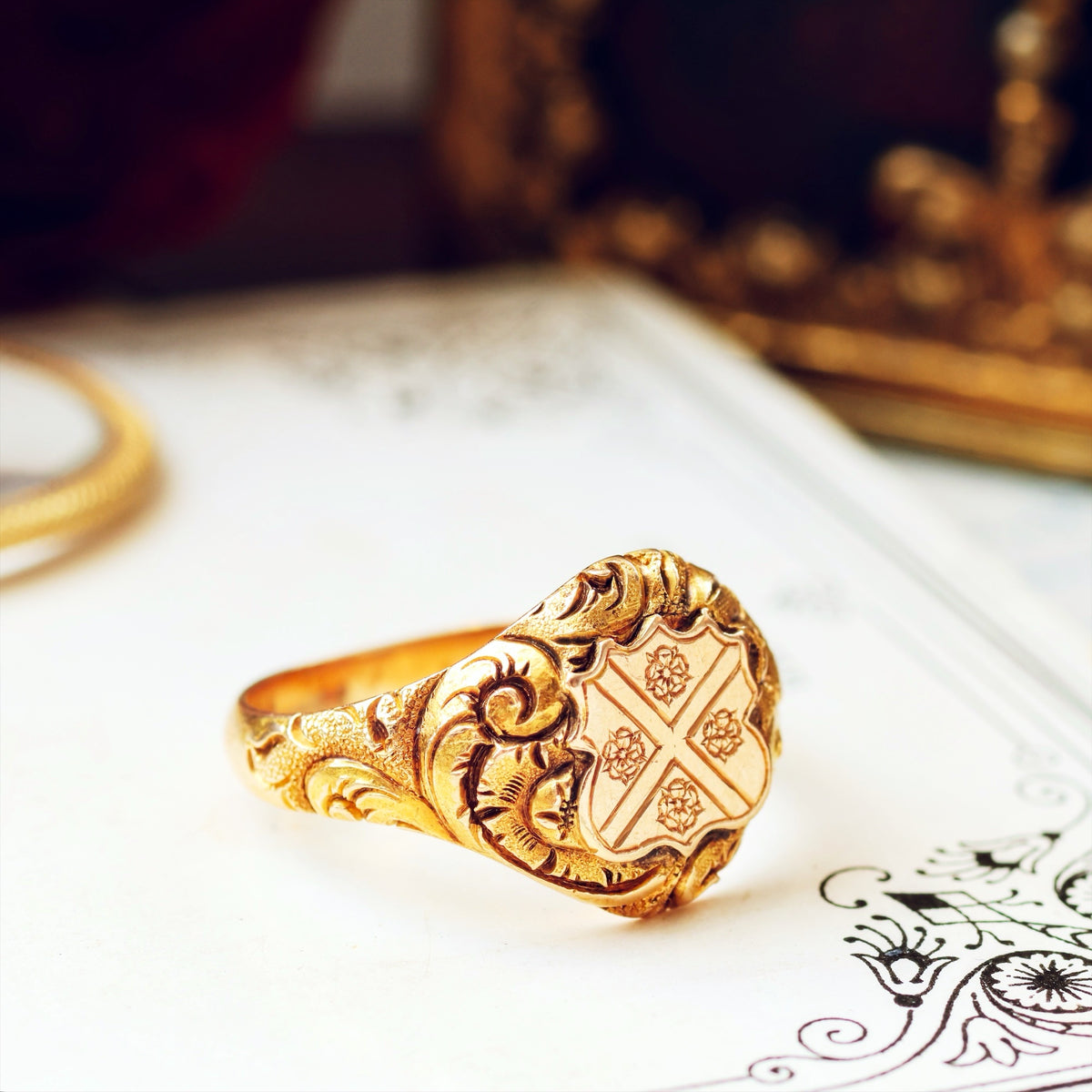 Antique 15ct Gold Tudor Rose Crest Signet Ring