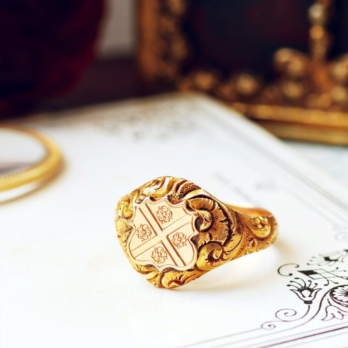 Antique 15ct Gold Tudor Rose Crest Signet Ring