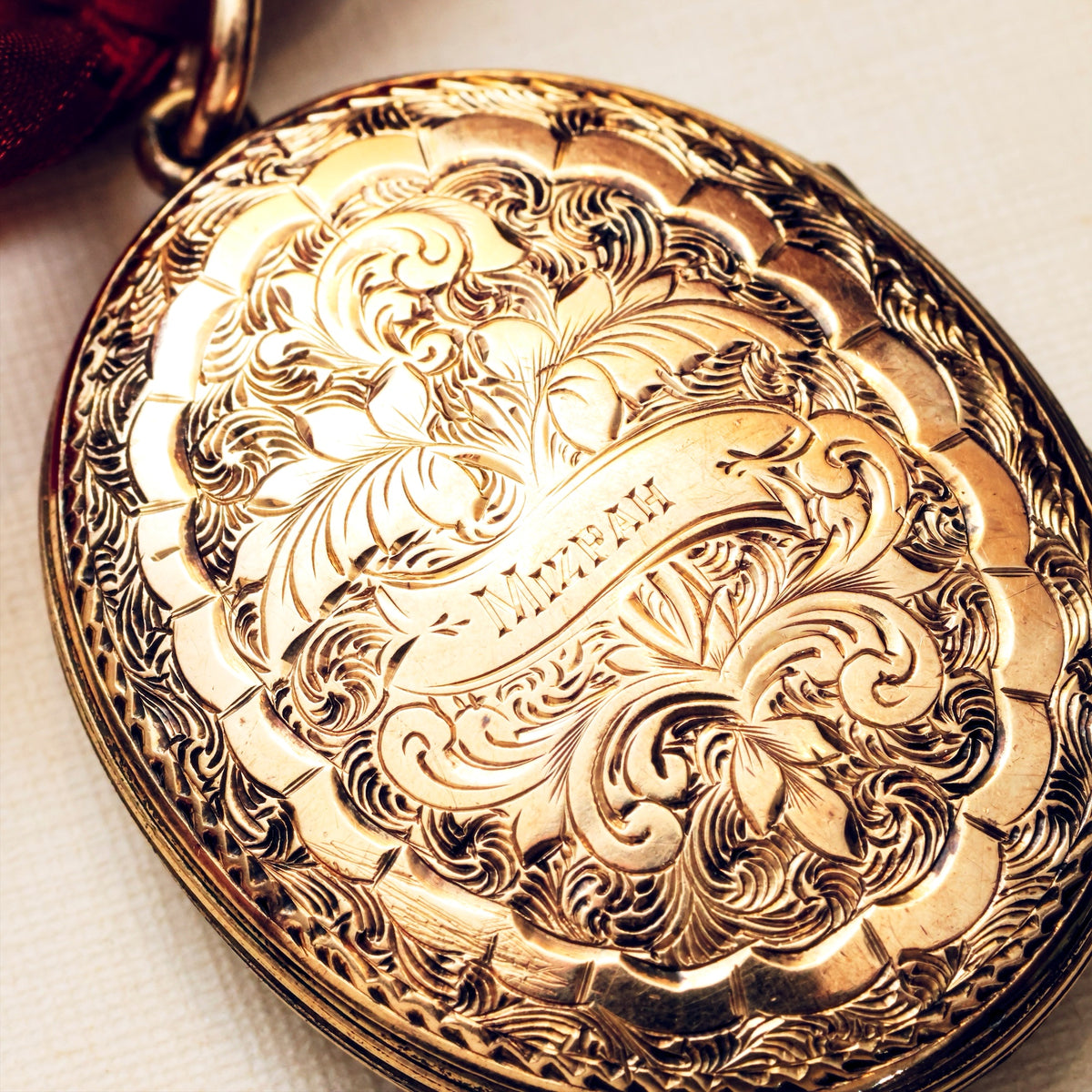 Antique Hand Engraved Victorian MIZPAH Locket