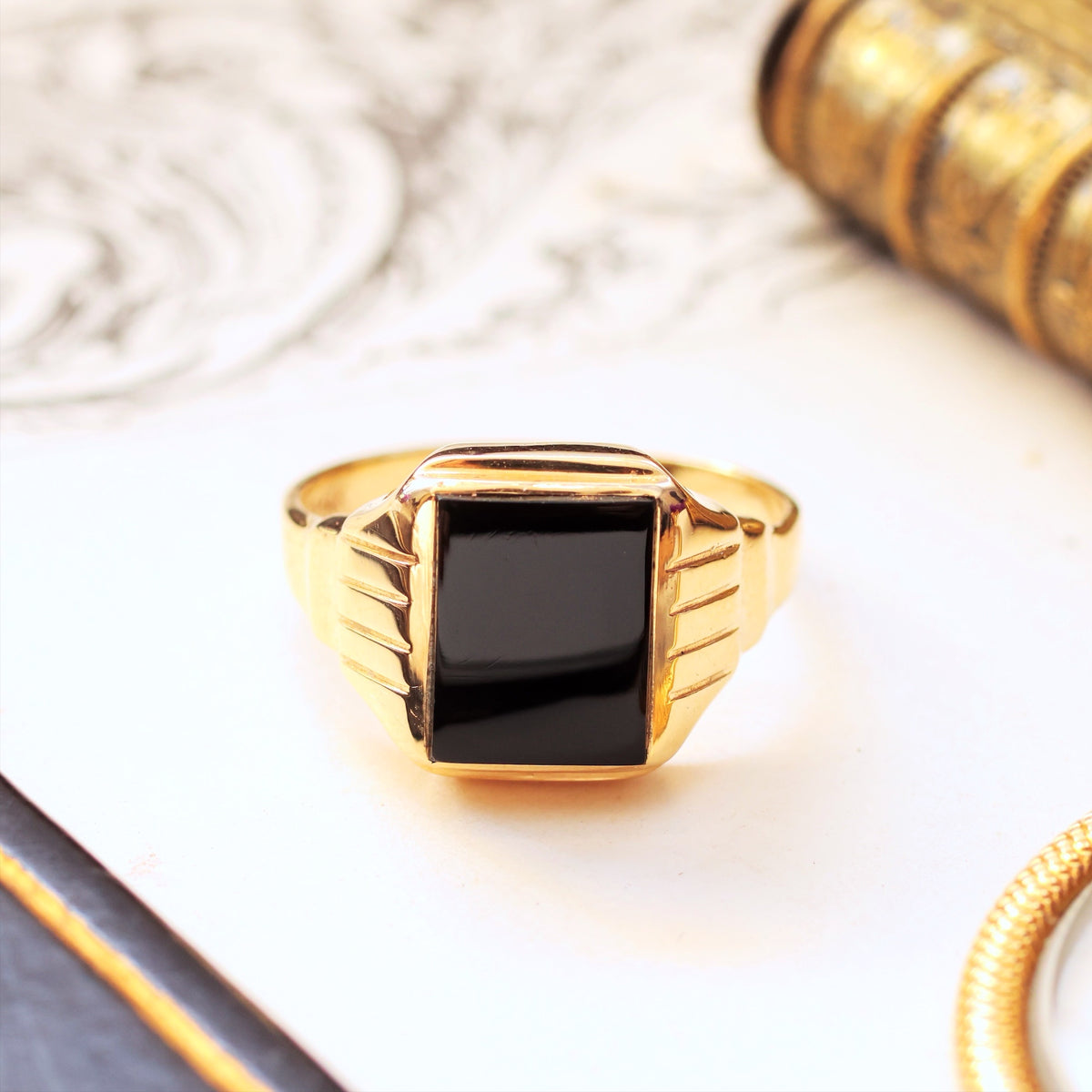 Cute Vintage 14ct Gold Black Onyx Signet Ring