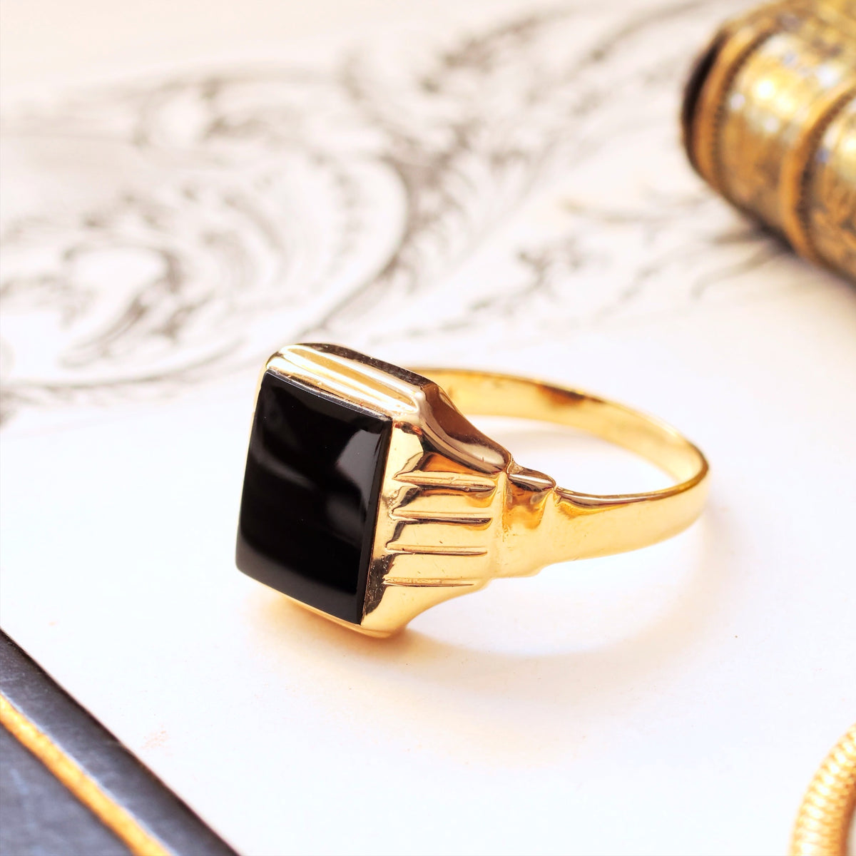 Cute Vintage 14ct Gold Black Onyx Signet Ring