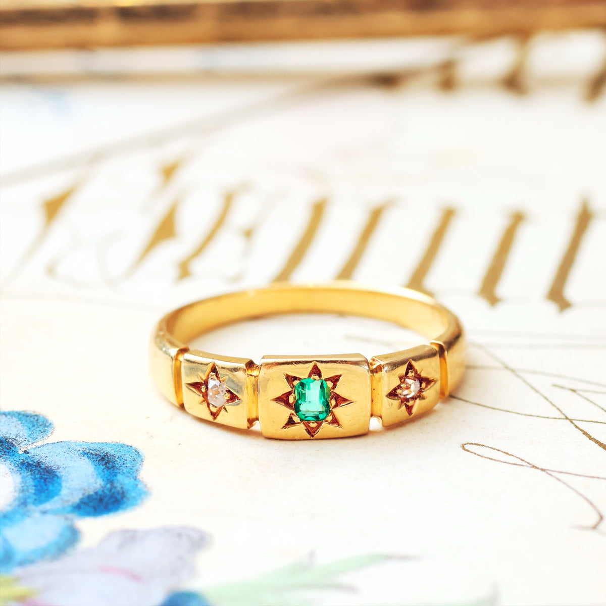 CUTE Antique Emerald & Diamond Starred Band Ring