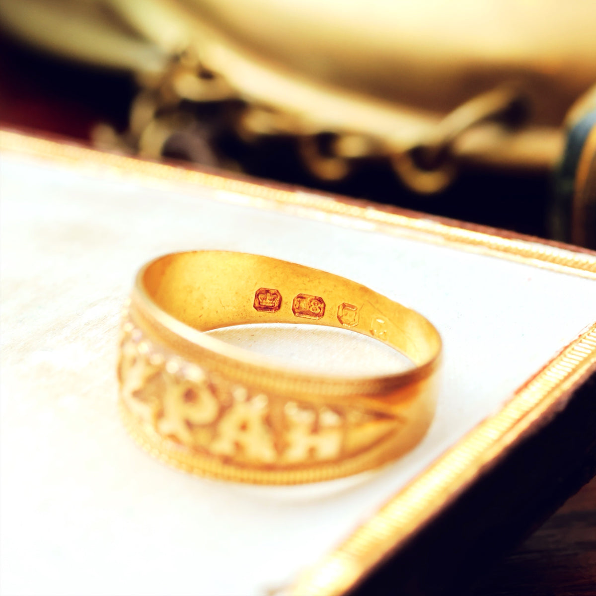 Antique Date 1886 18ct Gold MIZPAH Ring