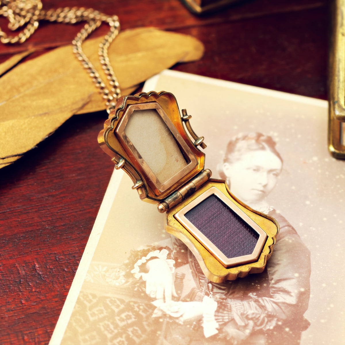 Highly Ornamental Antique Moss Agate Locket