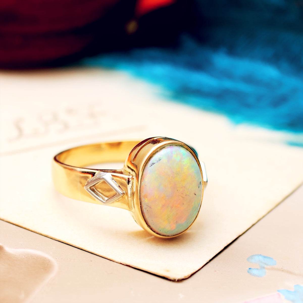 Stylish Vintage Crystal Opal Cabochon Ring