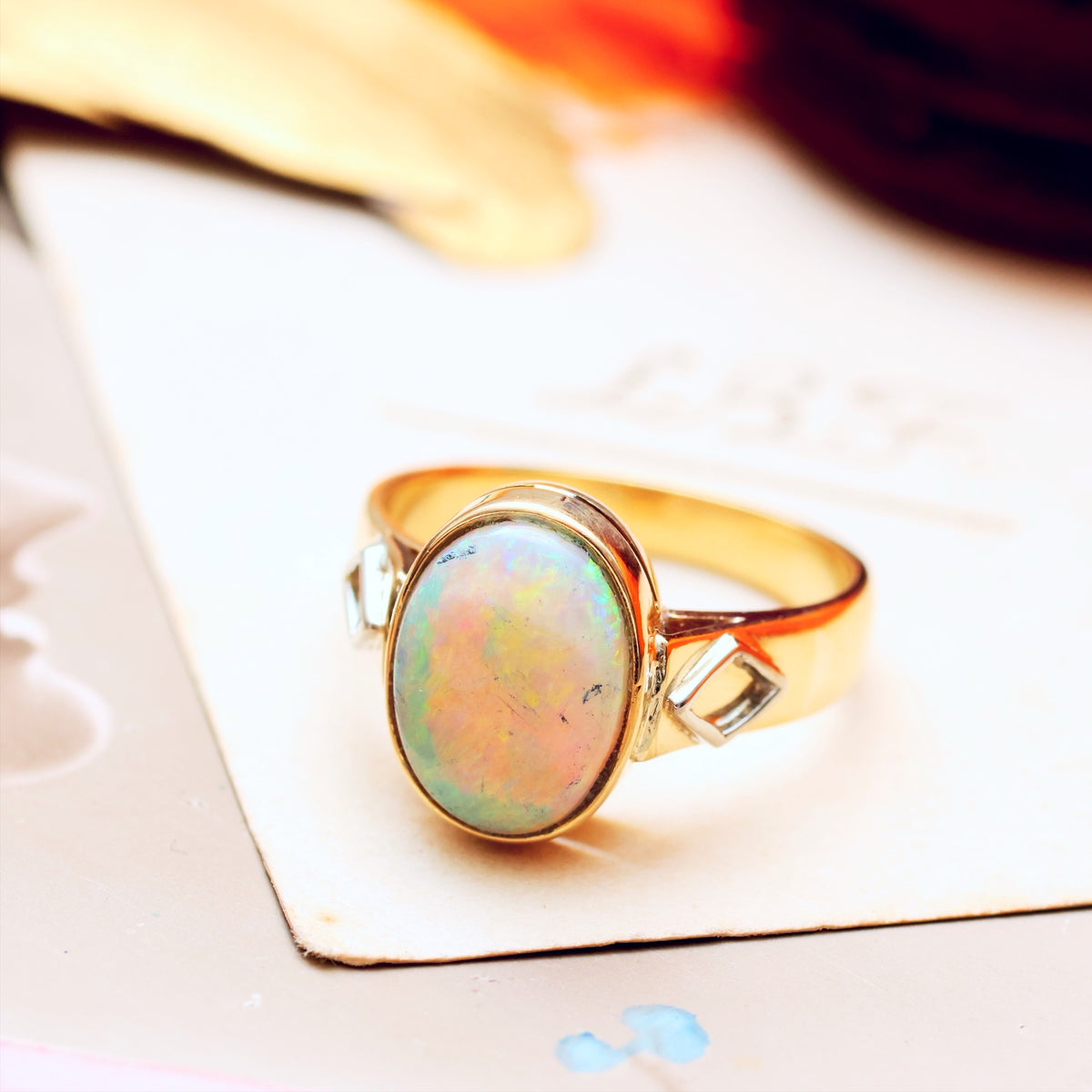 Stylish Vintage Crystal Opal Cabochon Ring