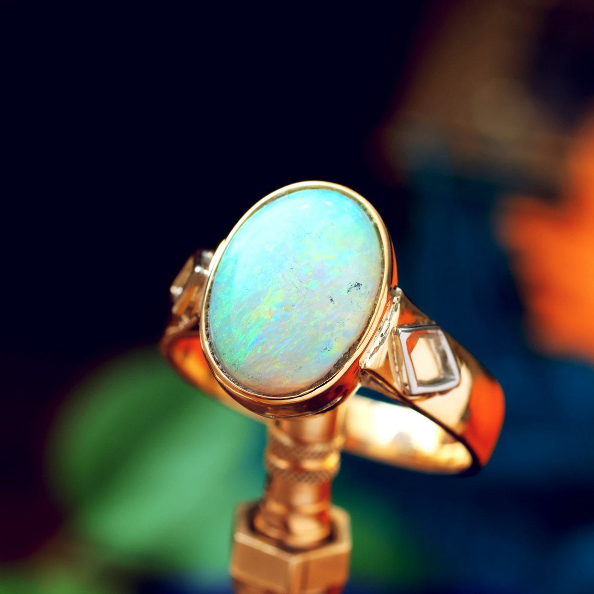 Stylish Vintage Crystal Opal Cabochon Ring